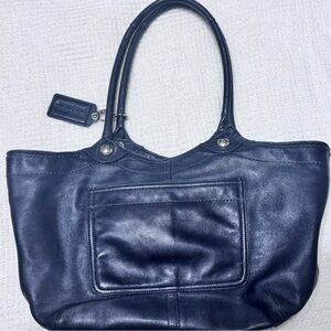 Vintage Coach  Black Leather shoulder Bag
